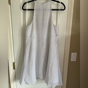 BCBGeneration sleeveless dress- Medium- White with black geometric print
